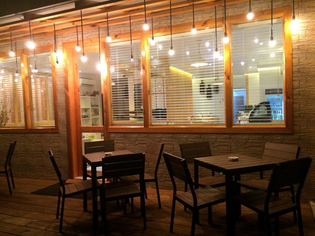 Pine Lodge Malé Exterior foto